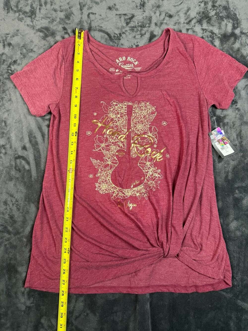 Women’s Hard Rock Cafe Tonal Guitar Tee Size M Burgundy Las Vegas Side Knot#122